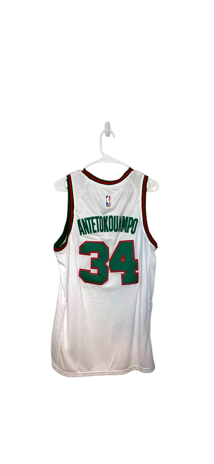 Milwaukee bucks jersey (XL)